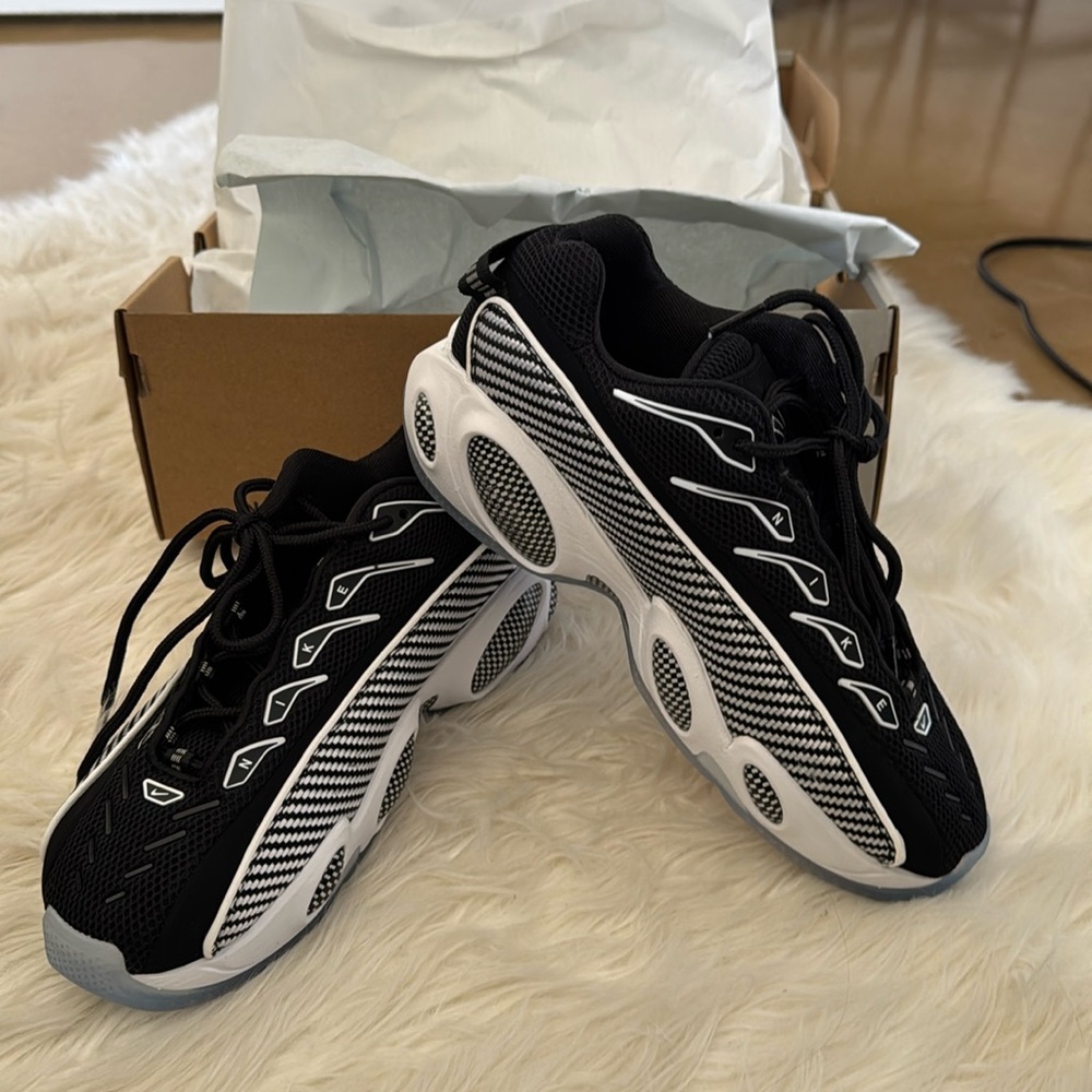 NWT!! Nike Nocta Glide
